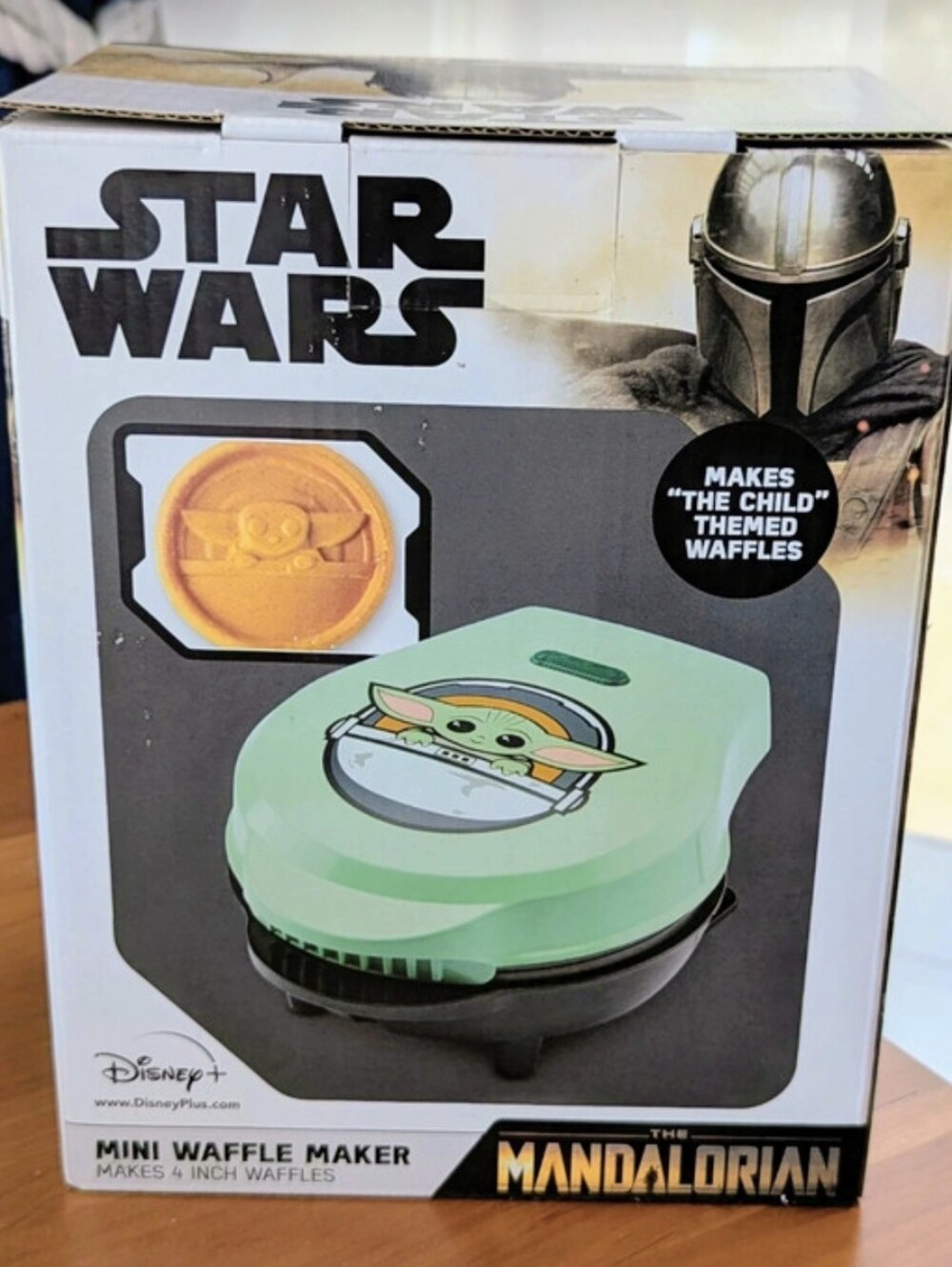 Star Wars Mandalorian The Child Mini Waffle Maker - Light Green, Black, New